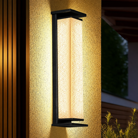 Solar Dusk-to-Dawn Wall Lantern