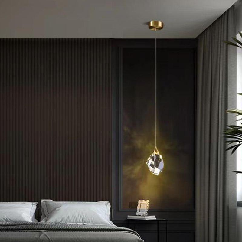 Diamond cube crystal LED pendant light — faceted shade on iron frame | Casa Norex