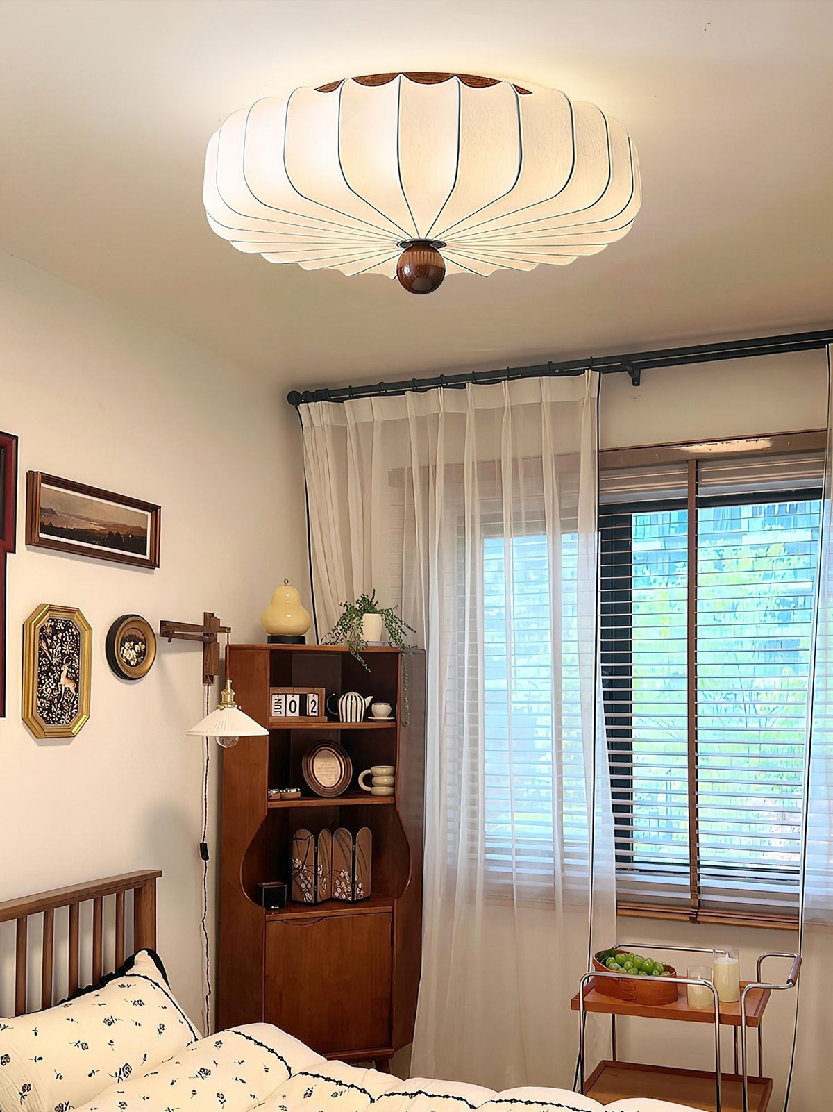 Floral flush mount ceiling light detail — Casa Norex