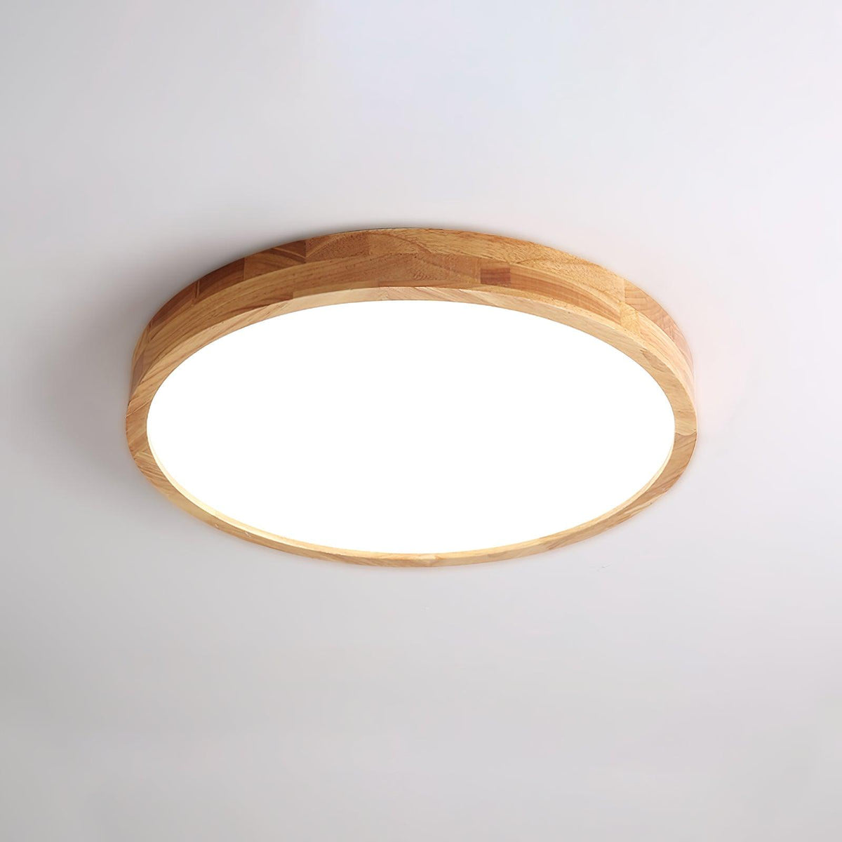 Close-up of rubberwood grain on ceiling light | Casa Norex