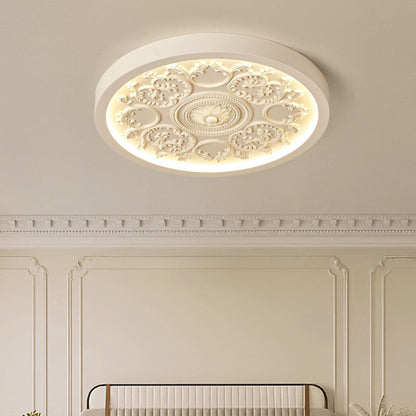 Close-up of 3 sizes 12.99"-19.69" on flush mount ceiling light | Casa Norex