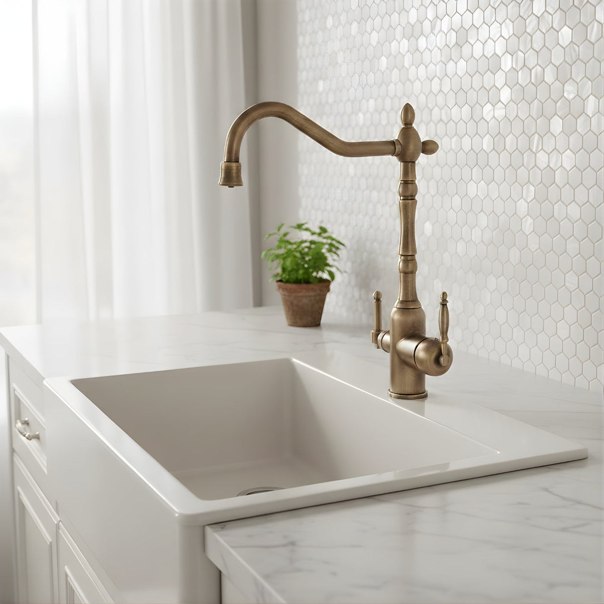 Claritas Kitchen Faucet spray head detail — Antique Brass finish — Casa Norex
