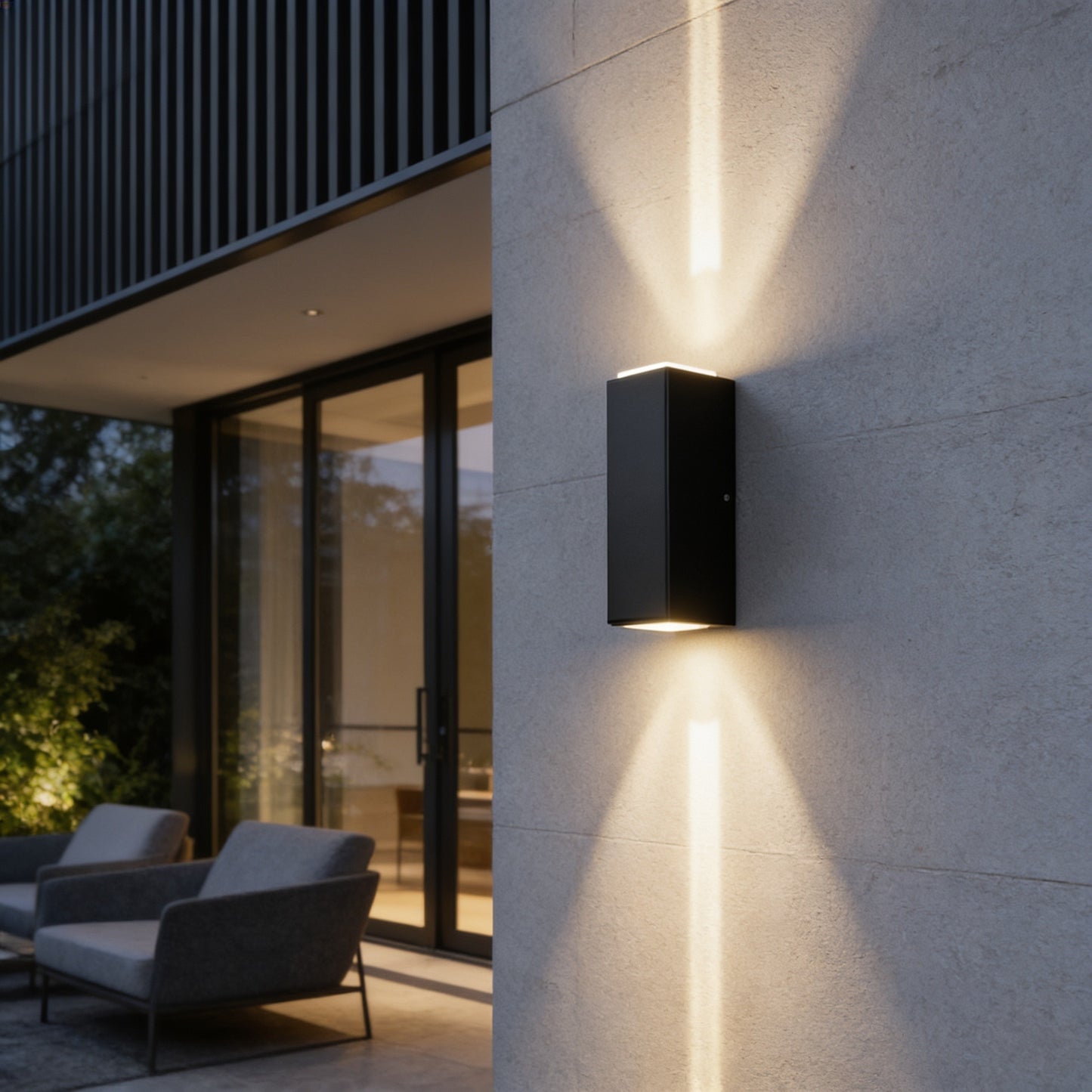 COB LED outdoor wall light Black body finish close-up — Casa Norex