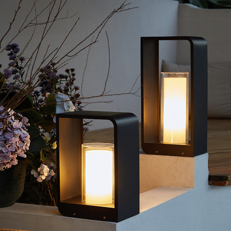 Close-up of acrylic diffuser panel on square landscape light | Casa Norex