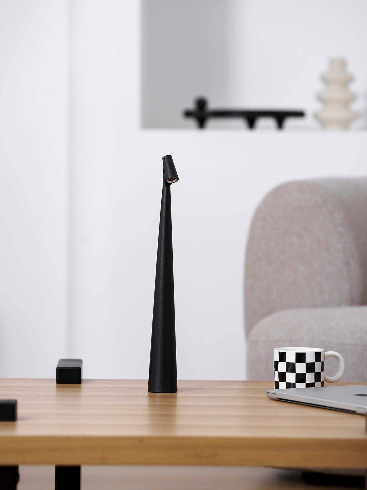 Africa Built-in Battery Table Lamp