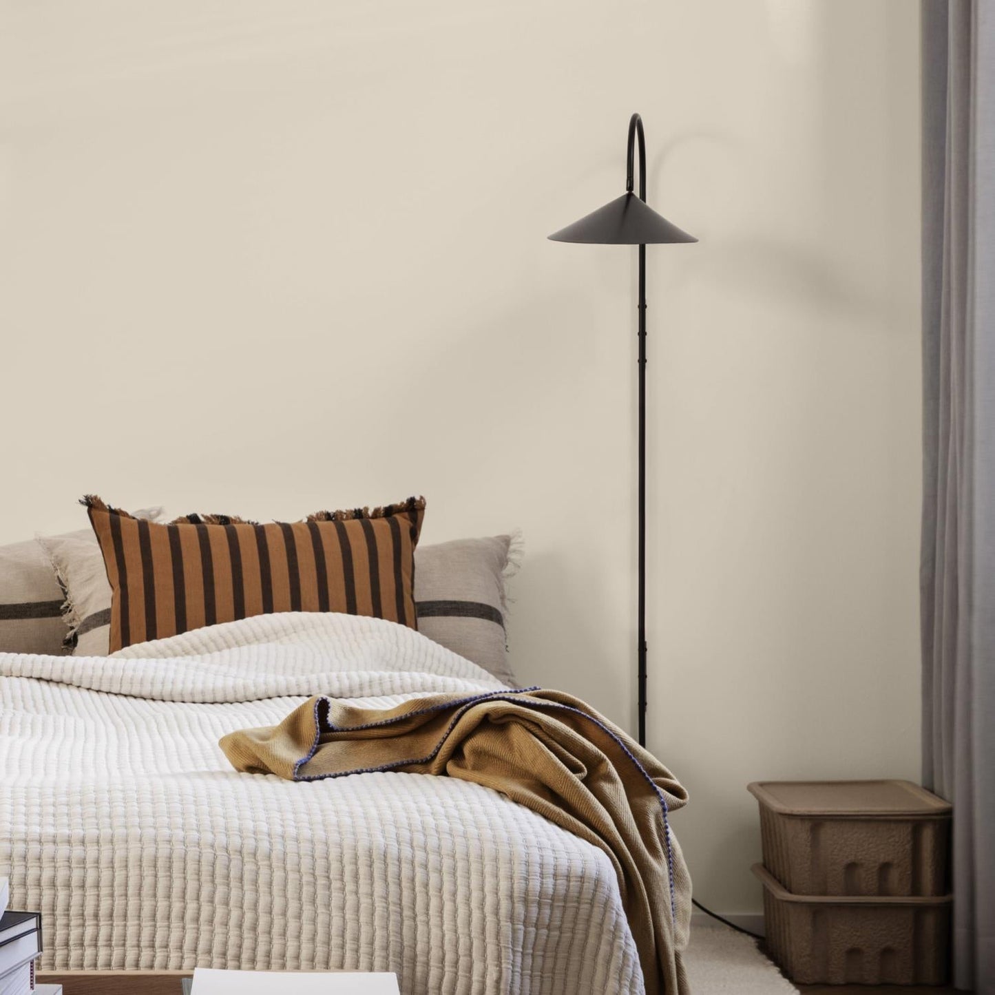 Stella Plug In Wall Lamp