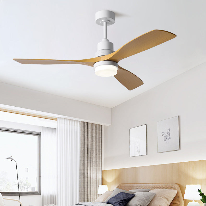 Ceiling fan light remote control and warm-to-cool white detail | Casa Norex