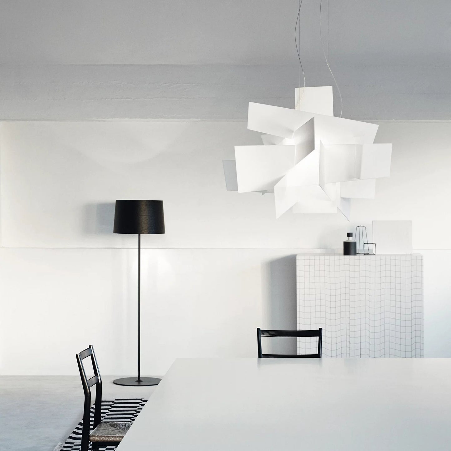 Modern statement chandelier lighting — Casa Norex