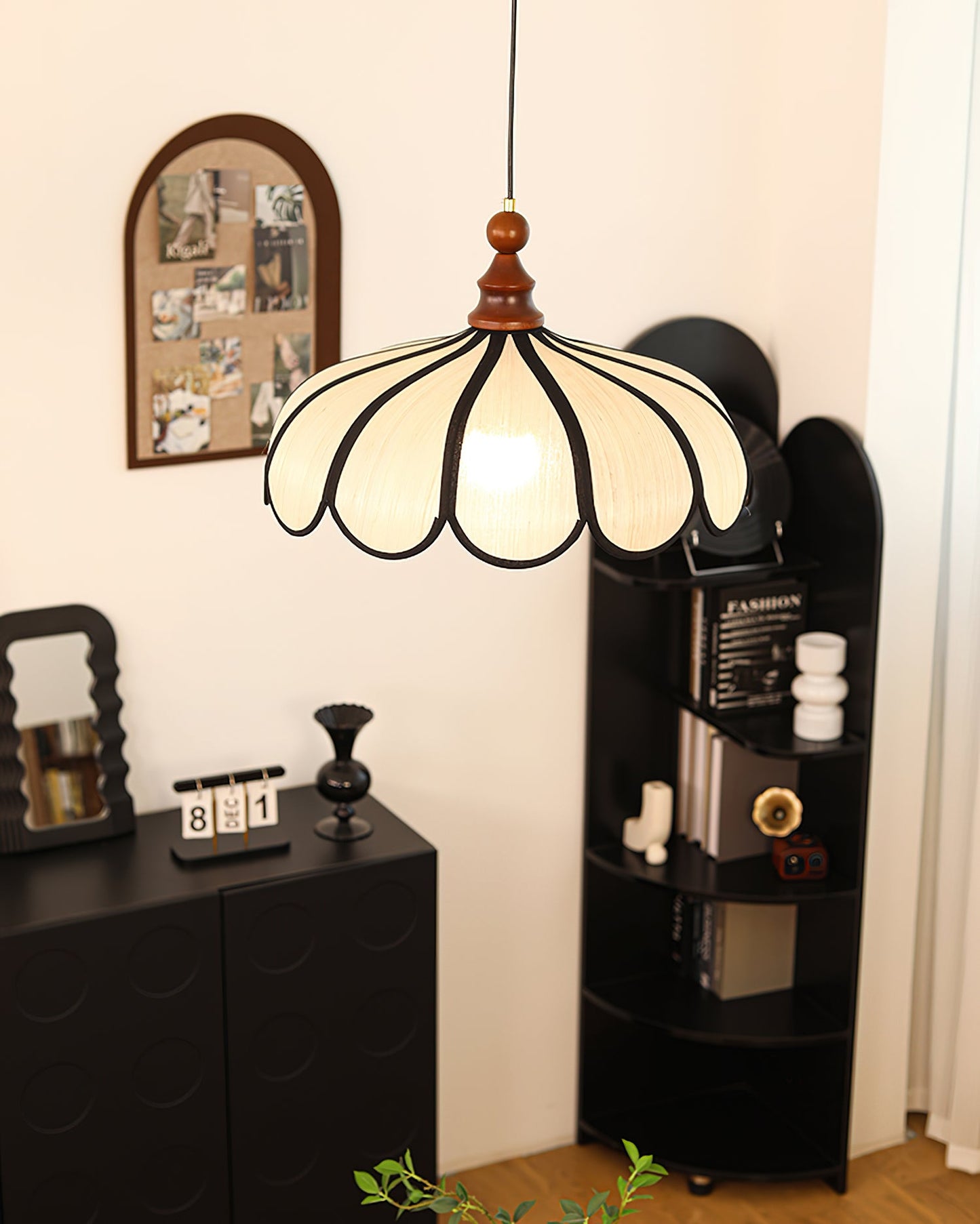 Botan Pendant Light