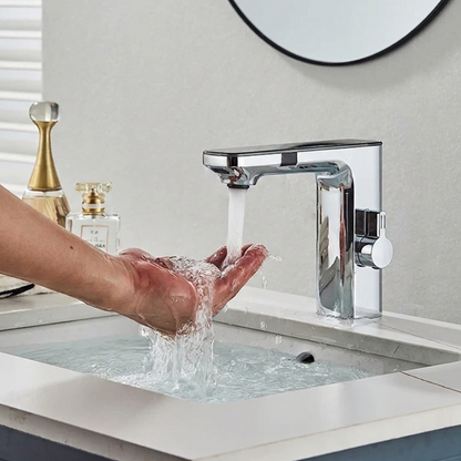Close-up of durable metal spout and handle on Sensora Bathroom Basin Faucet | Casa Norex