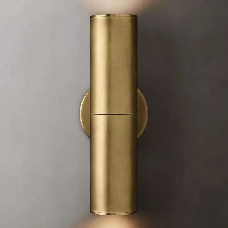 Close-up of GU10 lamp heads on brass wall sconce | Casa Norex