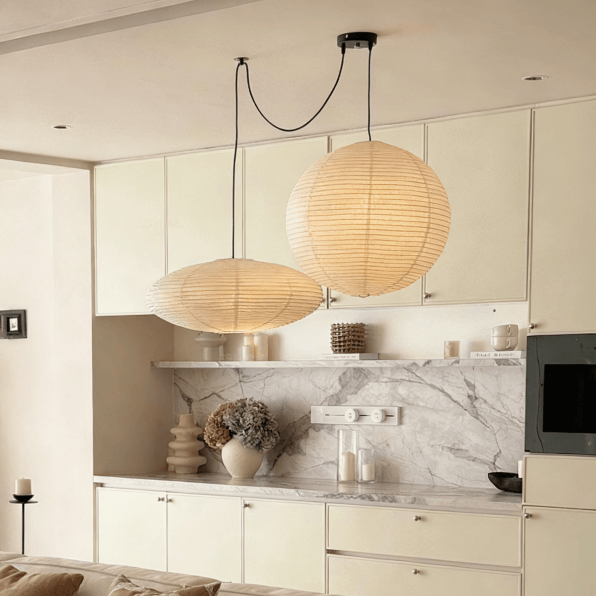 Close-up of paper shade texture on pendant lamp | Casa Norex