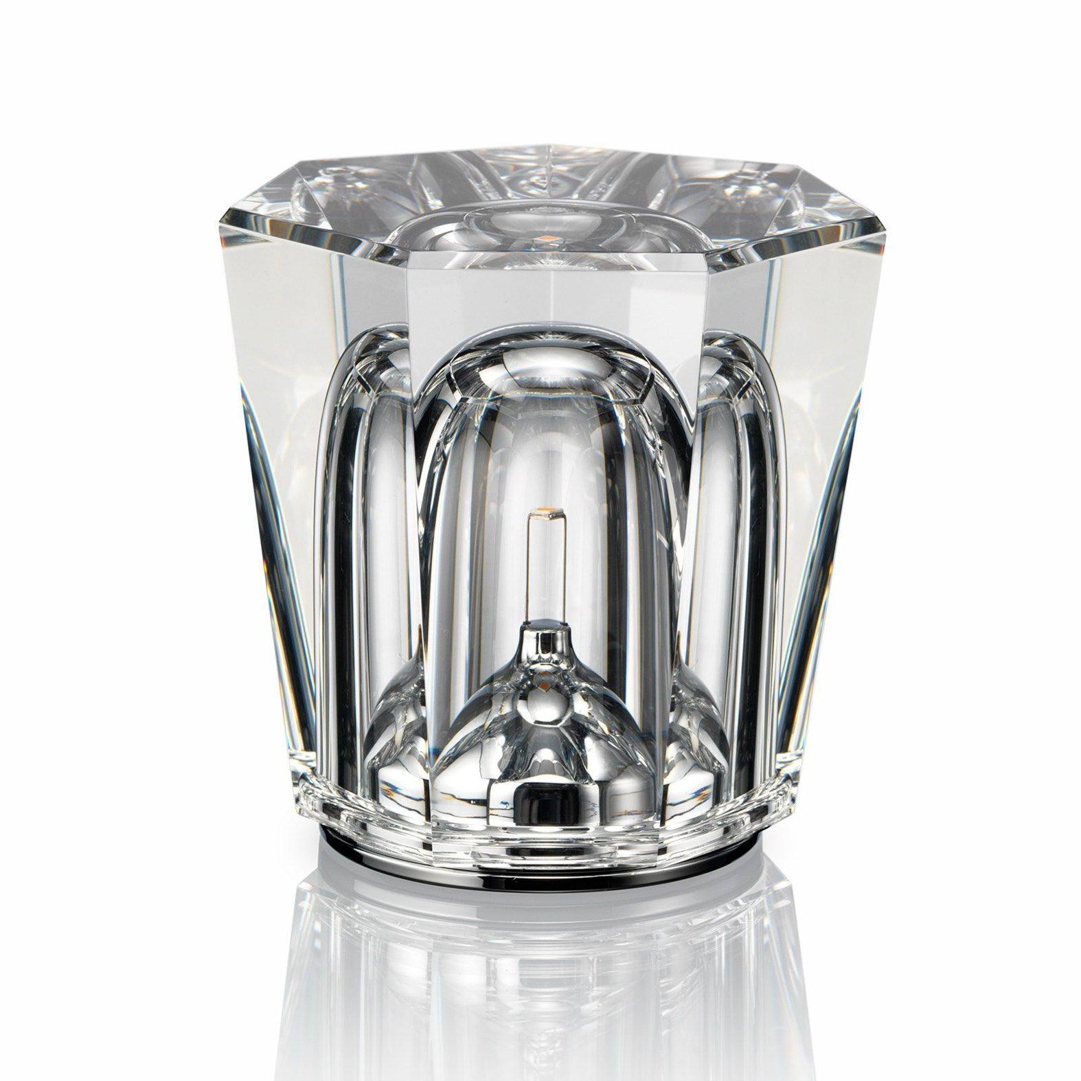 Close-up of faceted crystal on Diamond table lamp | Casa Norex