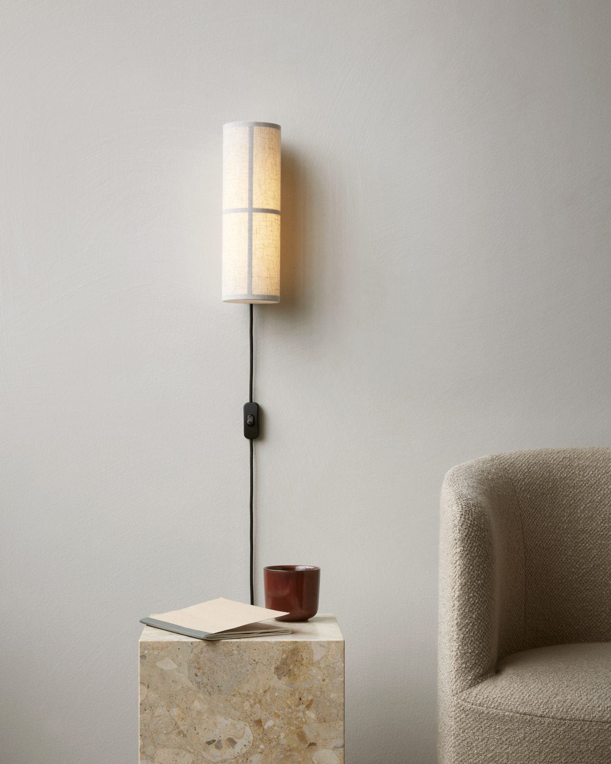 Cylinder Fabric wall lamp side profile clean silhouette - Casa Norex