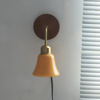 Daphne pastel plug-in wall sconce walnut backplate close-up - Casa Norex