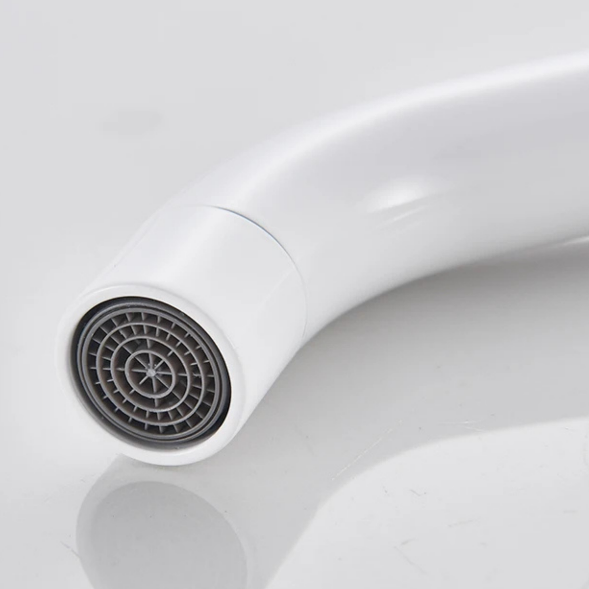 Milltown Bathroom Basin Faucet spray head detail — Chrome finish — Casa Norex