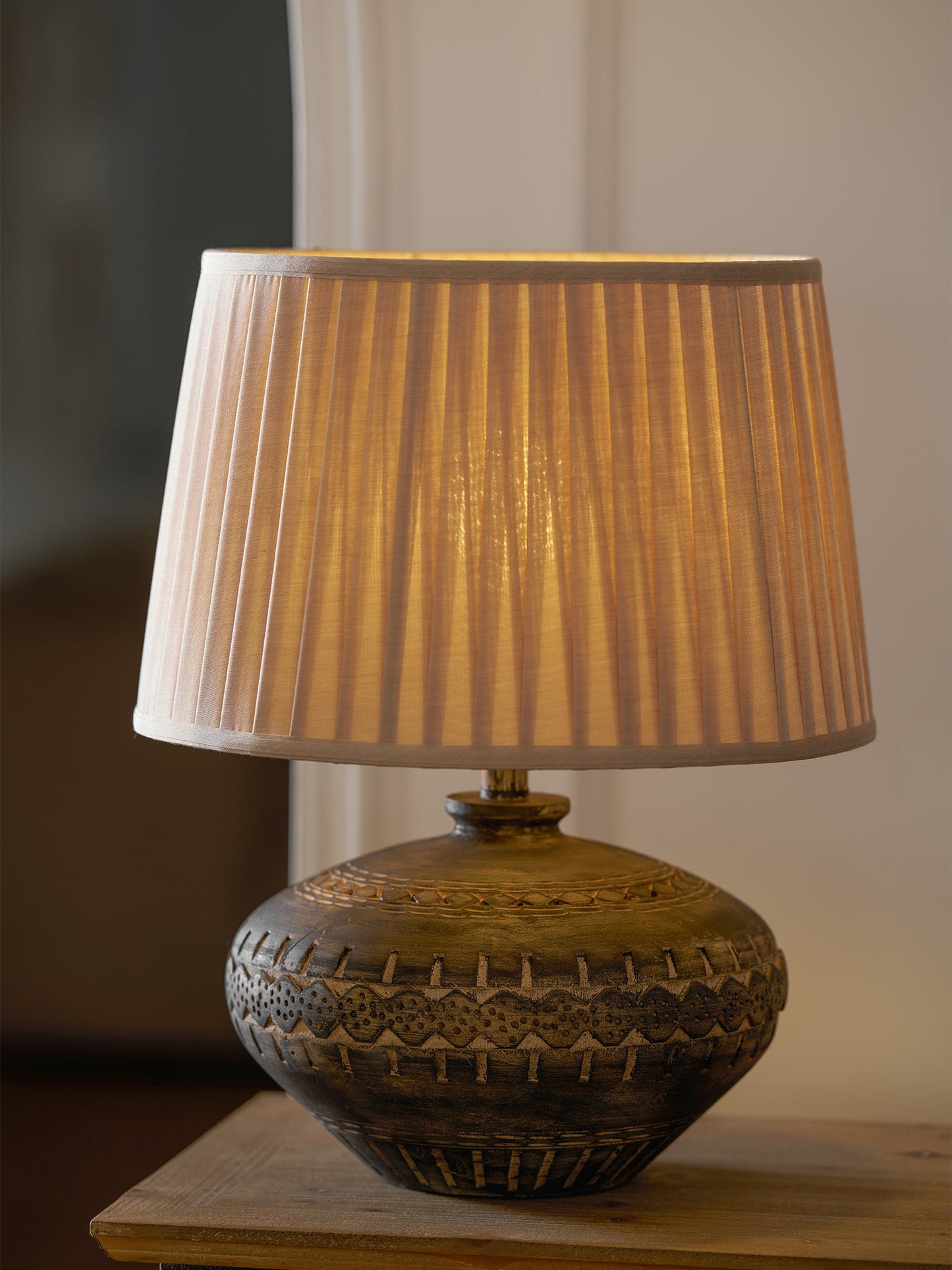 Etta Ceramic Table Lamp