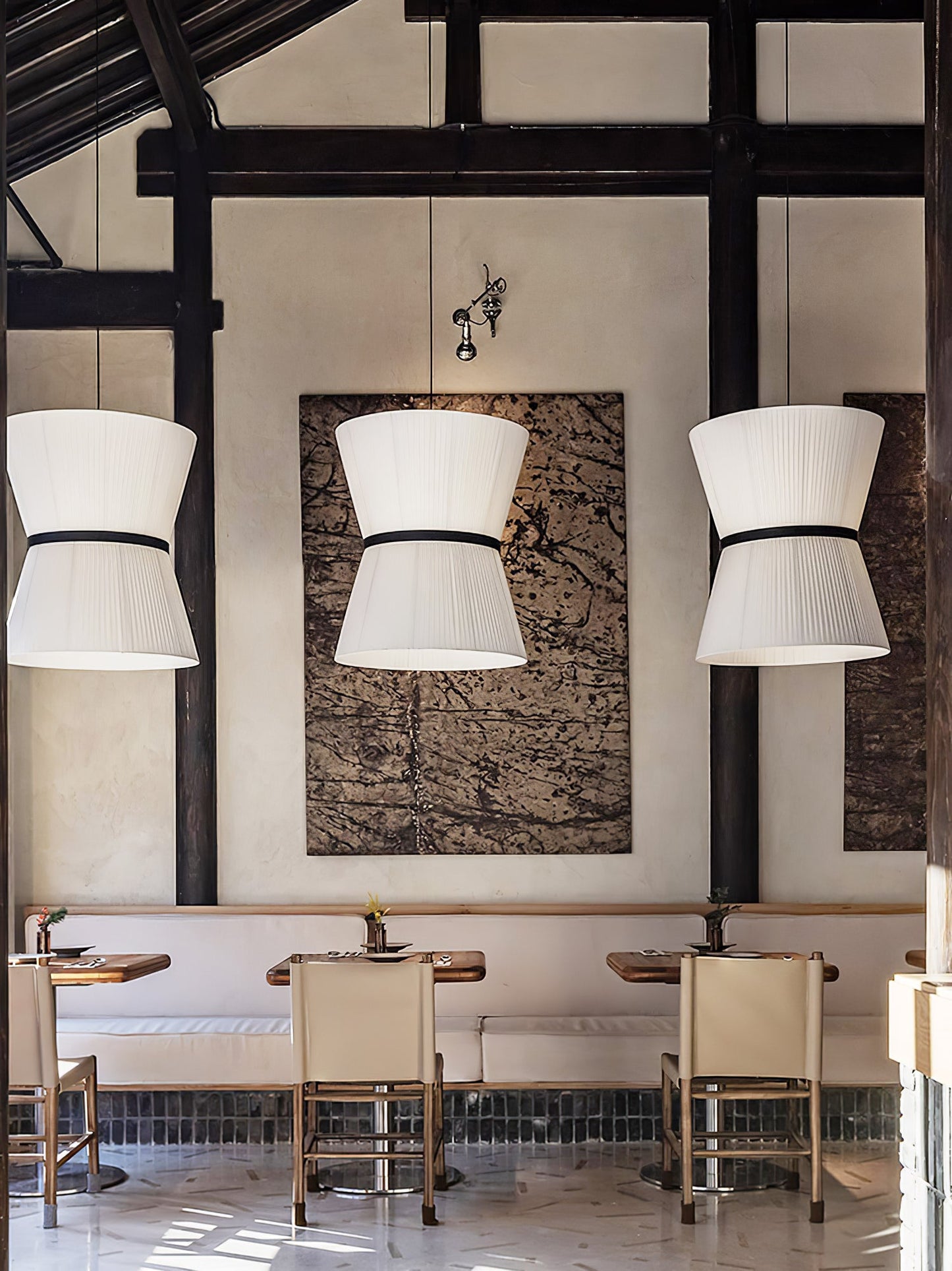 Folie Pendant Light