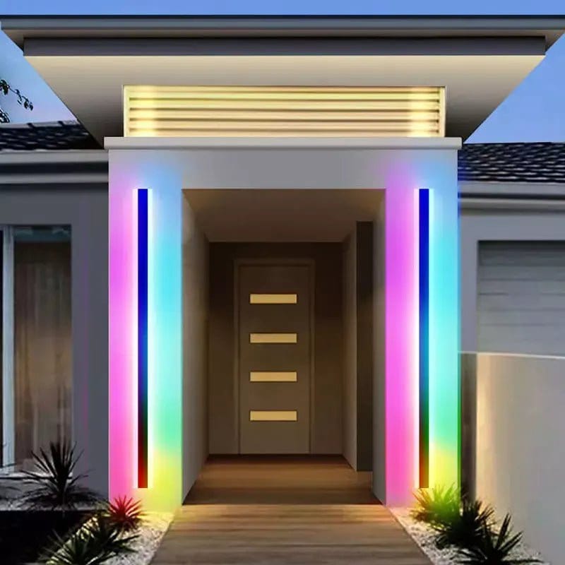 Close-up of LED strip on wall light fixture | Casa Norex