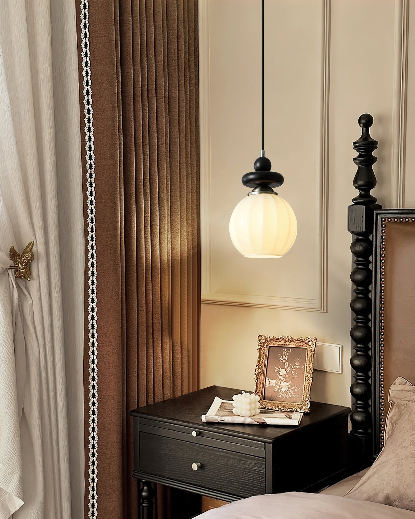 Maru Pendant Light