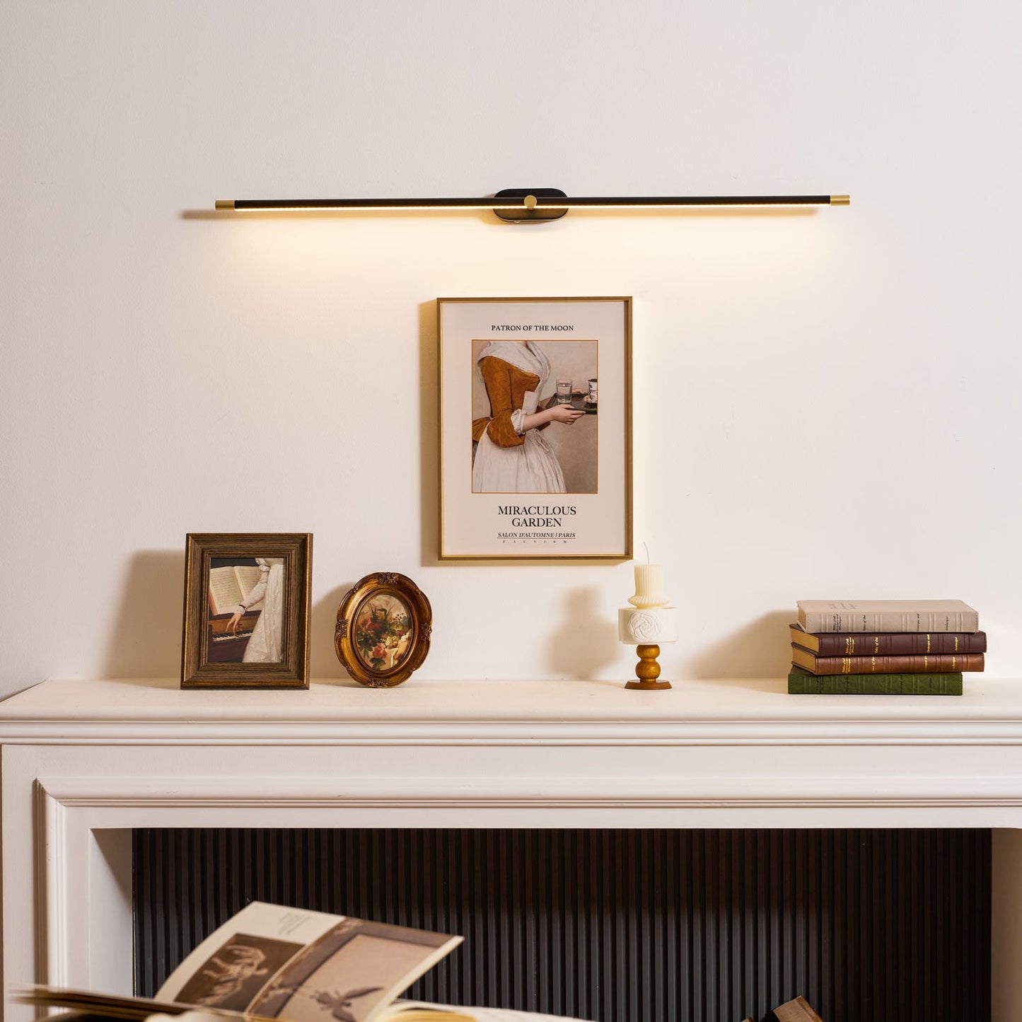 Minimalist Linear Rechargeable Wall Lamp