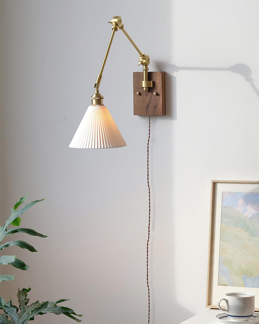 Murale swing arm lamp folded flush against wall - Casa Norex