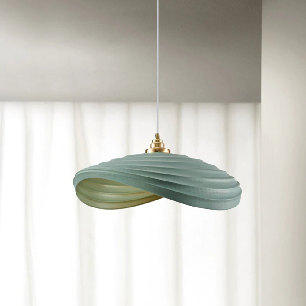 Close-up of diatom-inspired resin curve on unique pendant light | Casa Norex