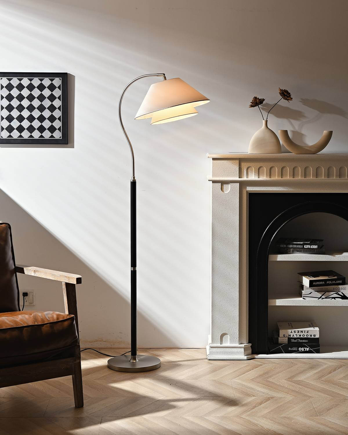 Aurelia arch floor lamp — walnut finish column curve — Casa Norex