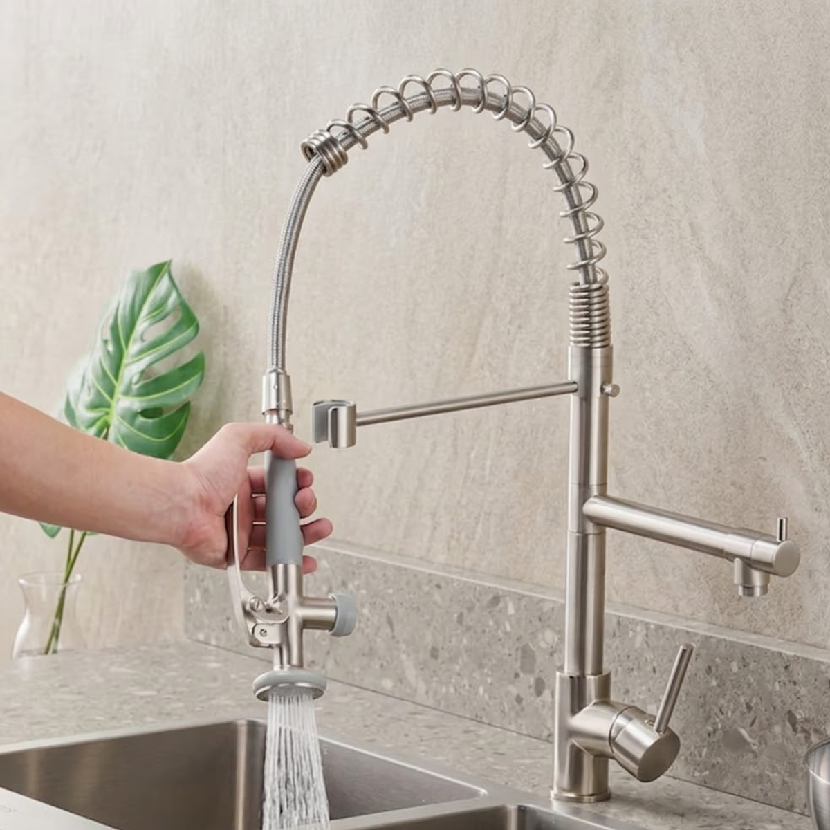 Kingswood Pull-Out Kitchen Faucet — lead-free solid brass body, front view | Casa Norex