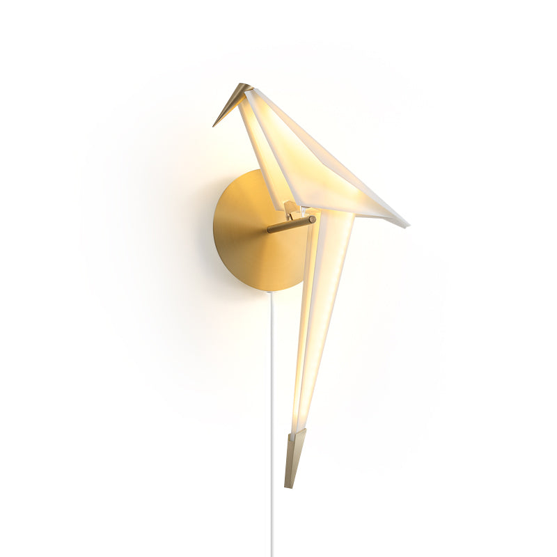 Perching Bird A plug-in wall lamp swaying birds integrated LED gold white | Casa Norex