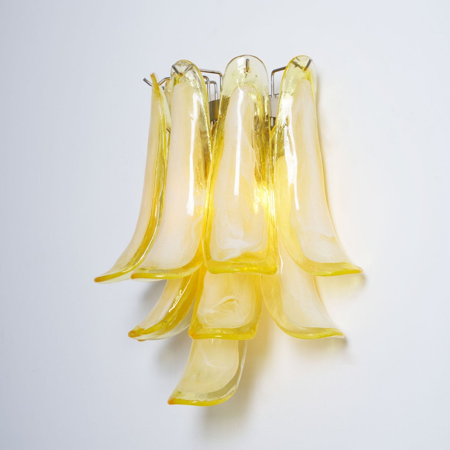 Xiravo Petral Wall Light