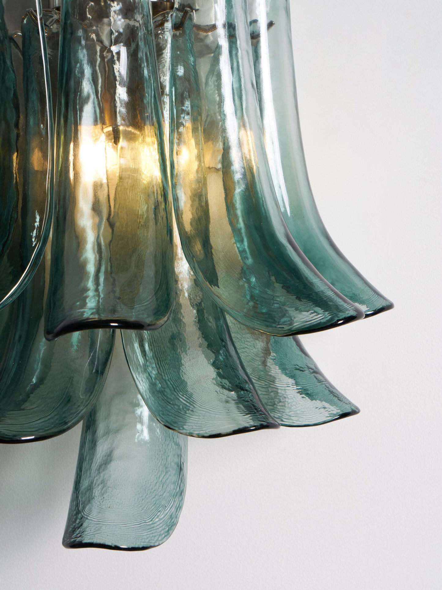Xiravo Petral Wall Light