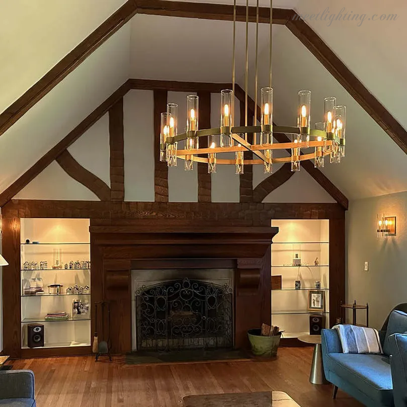 Brass and crystal chandelier scale reference — Casa Norex
