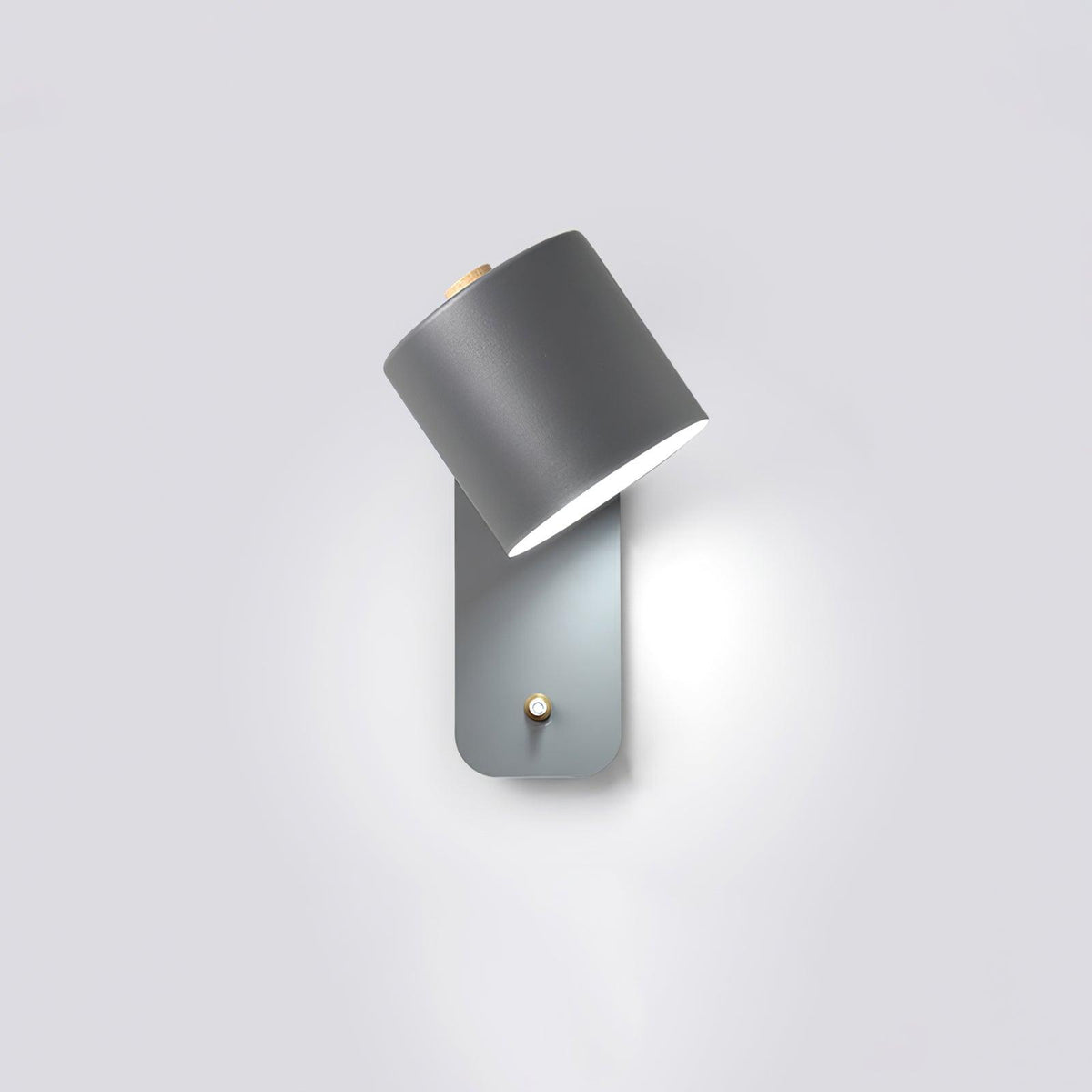 Close-up of 350 degree swivel joint on wall lamp | Casa Norex
