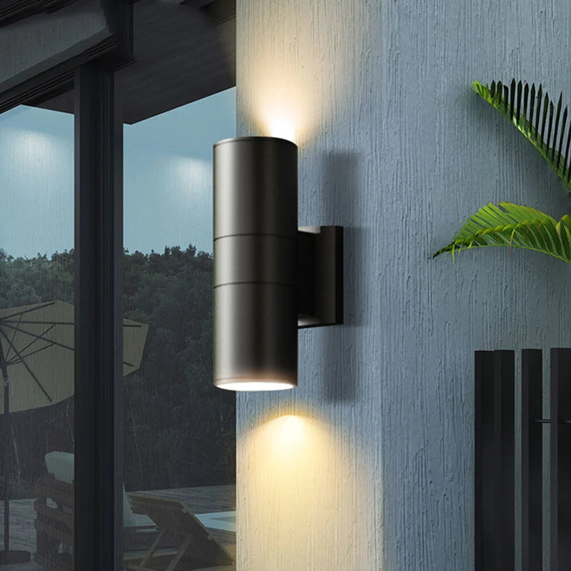Aluminum up & down outdoor wall light — black finish, two-head design | Casa Norex