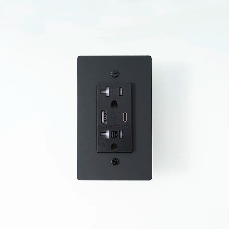 Solid Black 20A wall outlet — USB Type-C port — Casa Norex