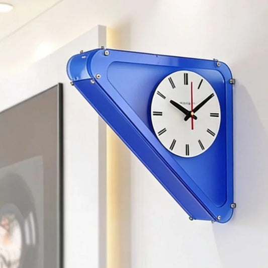 Acrylic Triangle Corner Wall Clock 90-degree corner profile | Casa Norex