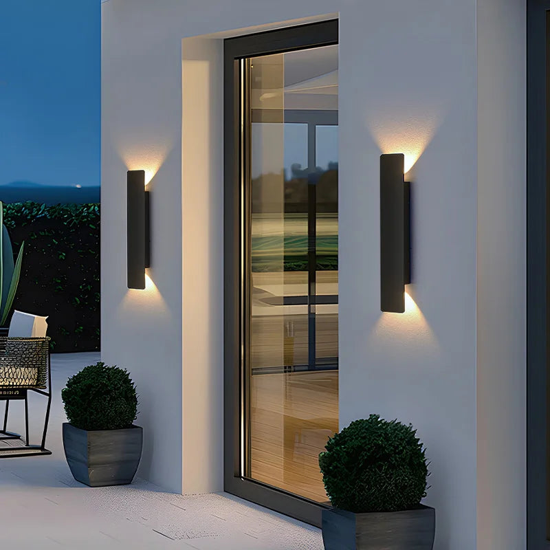 Nordic wall sconce warm white light beam detail — Casa Norex