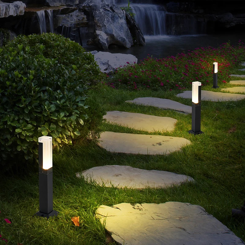 Aluminum LED lawn lamp packaging and included parts
