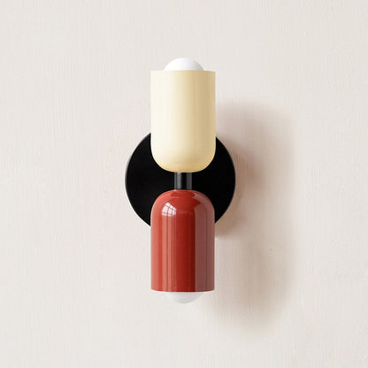 Dual-bulb sconce close-up - green matte finish - Casa Norex