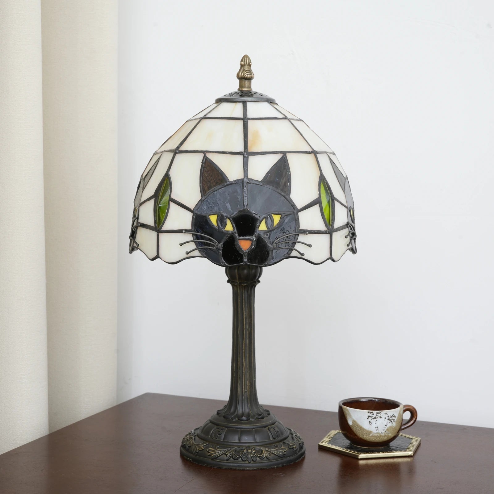Miso cat table lamp plug options US UK EU AU — Casa Norex