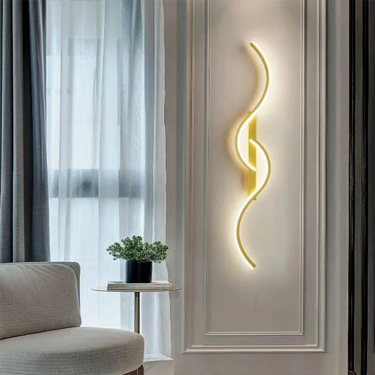 Linear LED wall sconce — slim strip in black and gold | Casa Norex