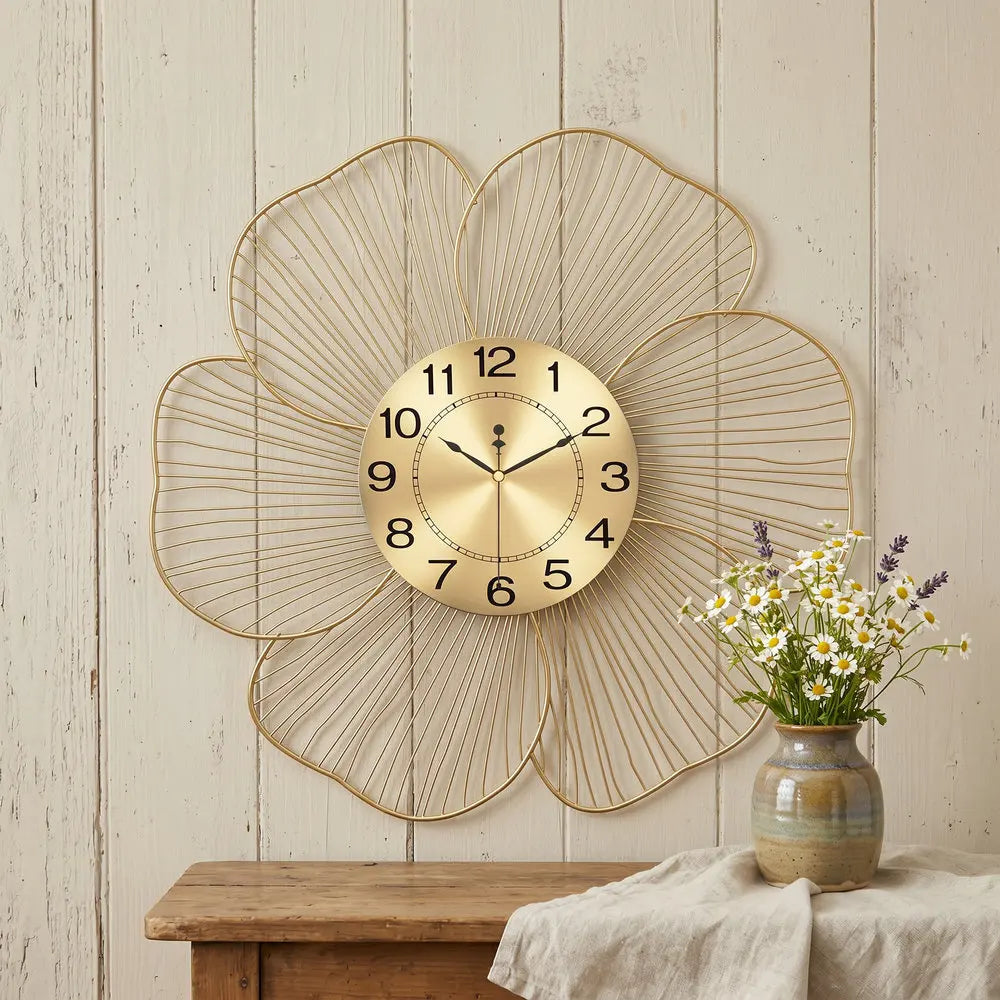 Metal Flower Wall Clock detail view 5 — Casa Norex