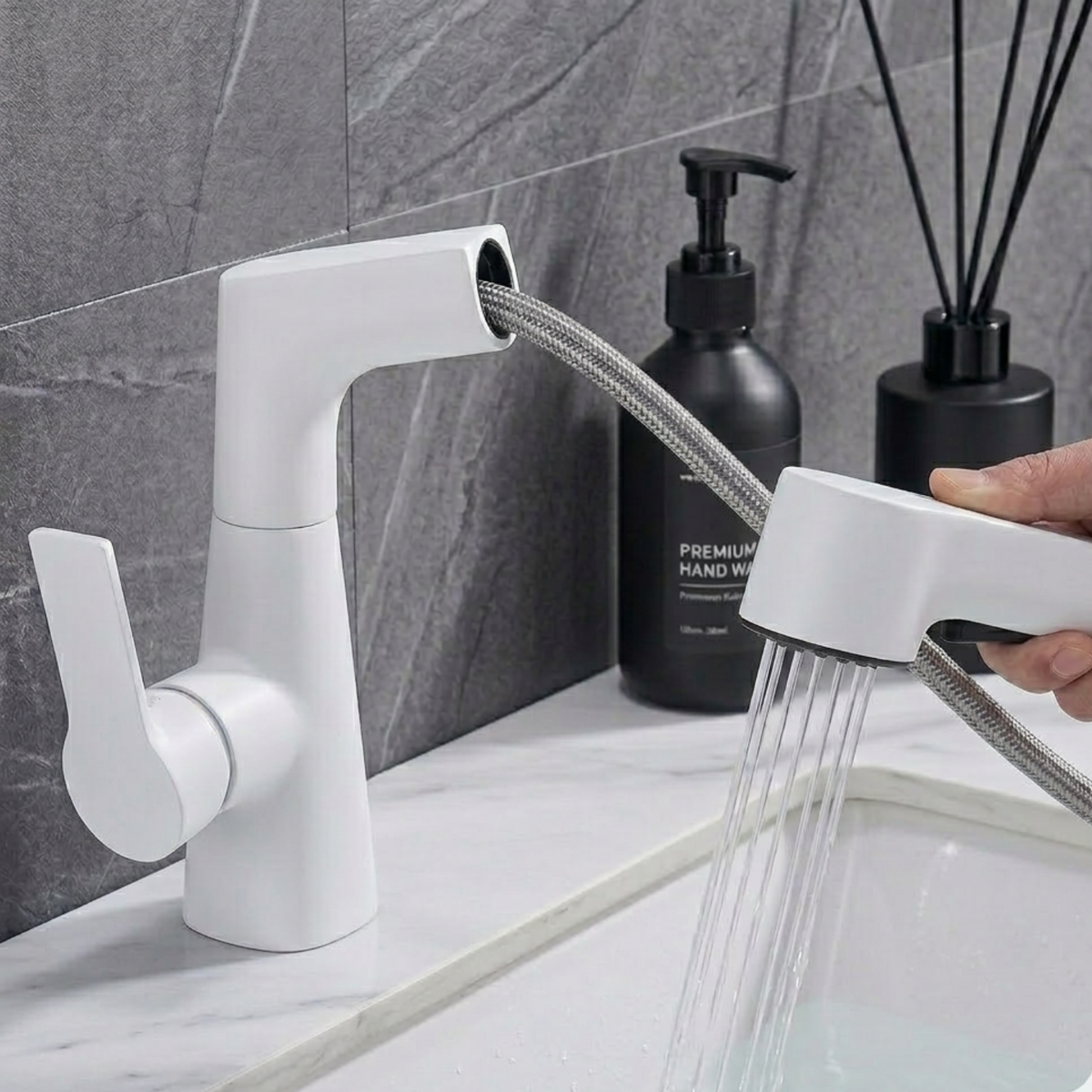 Rivermist 360° Pull-Out Kitchen Faucet — 360° rotatable spout, close-up | Casa Norex