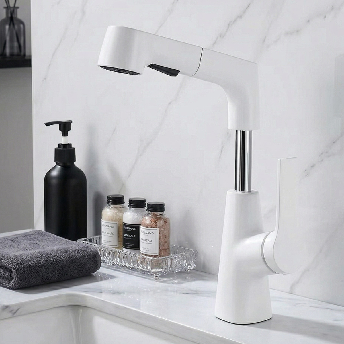 Rivermist 360° Pull-Out Kitchen Faucet — pull-out hose with 50-60cm reach, angled view | Casa Norex