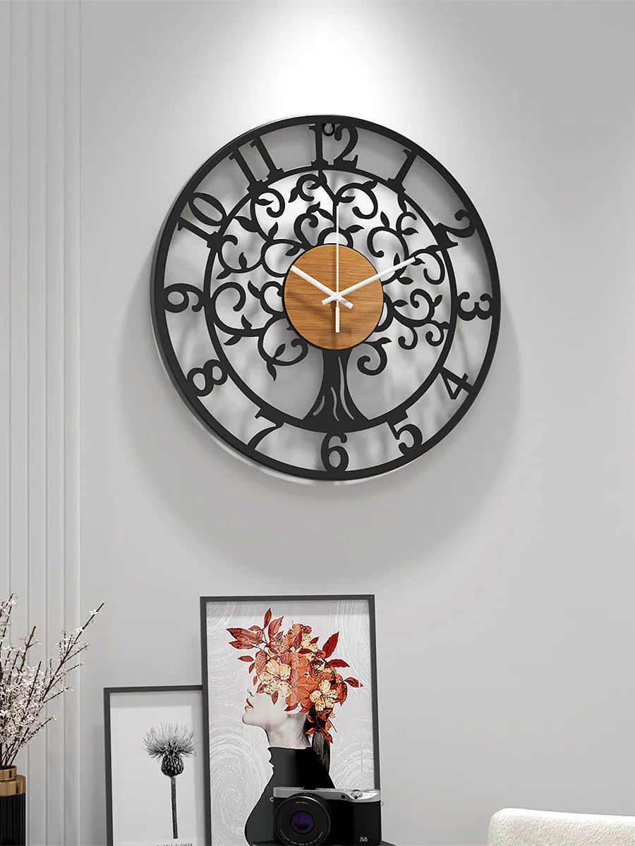 Life Tree Iron Wall Clock detail view 4 — Casa Norex