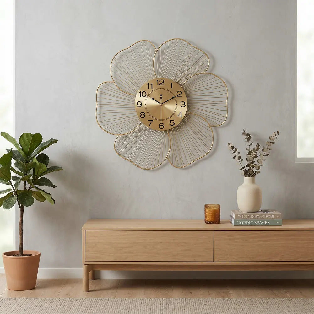 Metal Flower Wall Clock detail view 6 — Casa Norex
