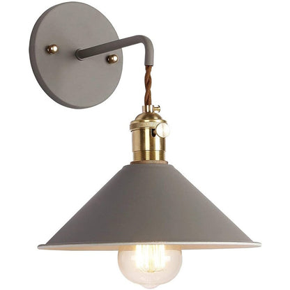 Retro copper wall lamp in bedroom - reading nook accent - Casa Norex
