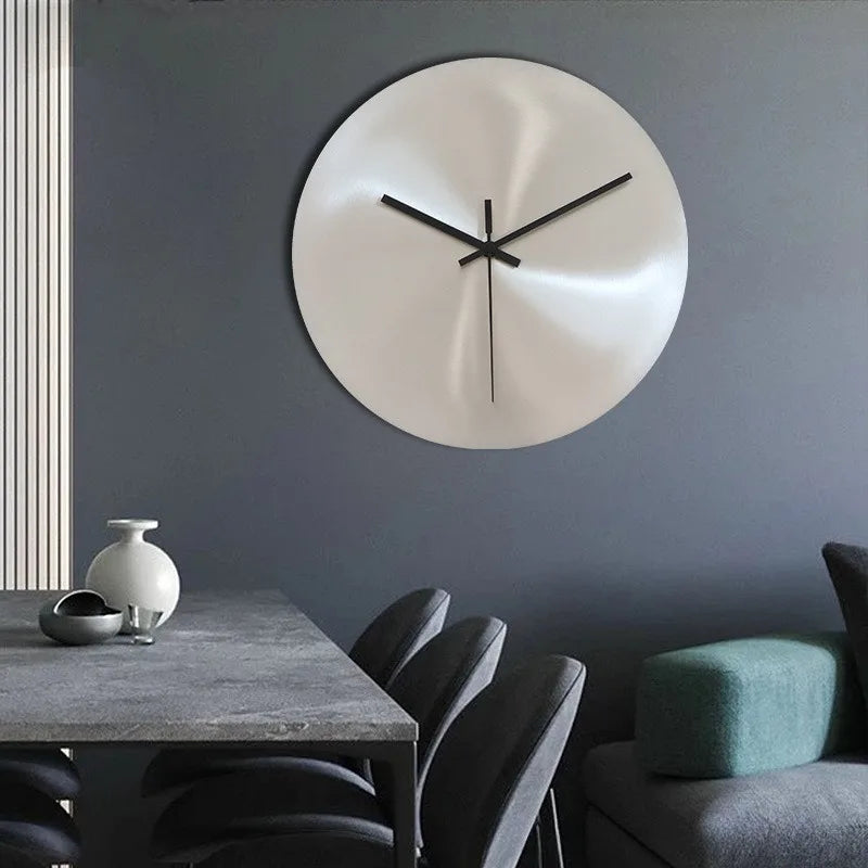 Ultra-Thin Metal Wall Clock 20 inch size detail | Casa Norex