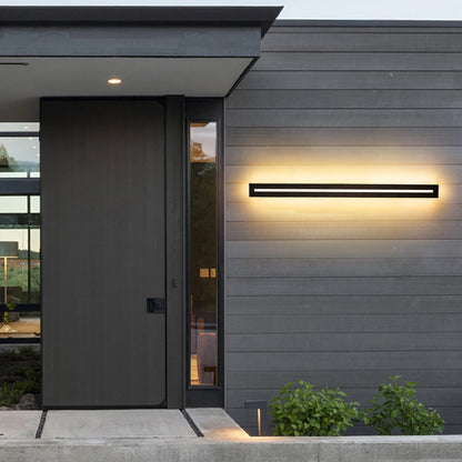 Outdoor wall light 120cm length — cool white illumination | Casa Norex